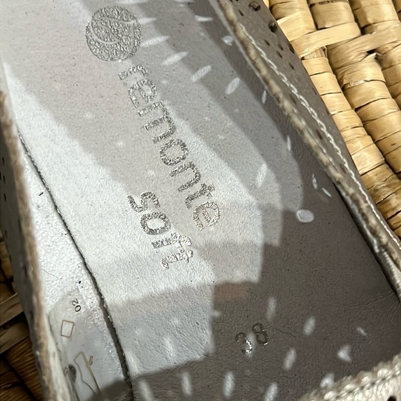 Remonte Soft Metallic Perforated Loafer - Picture 4 of 6